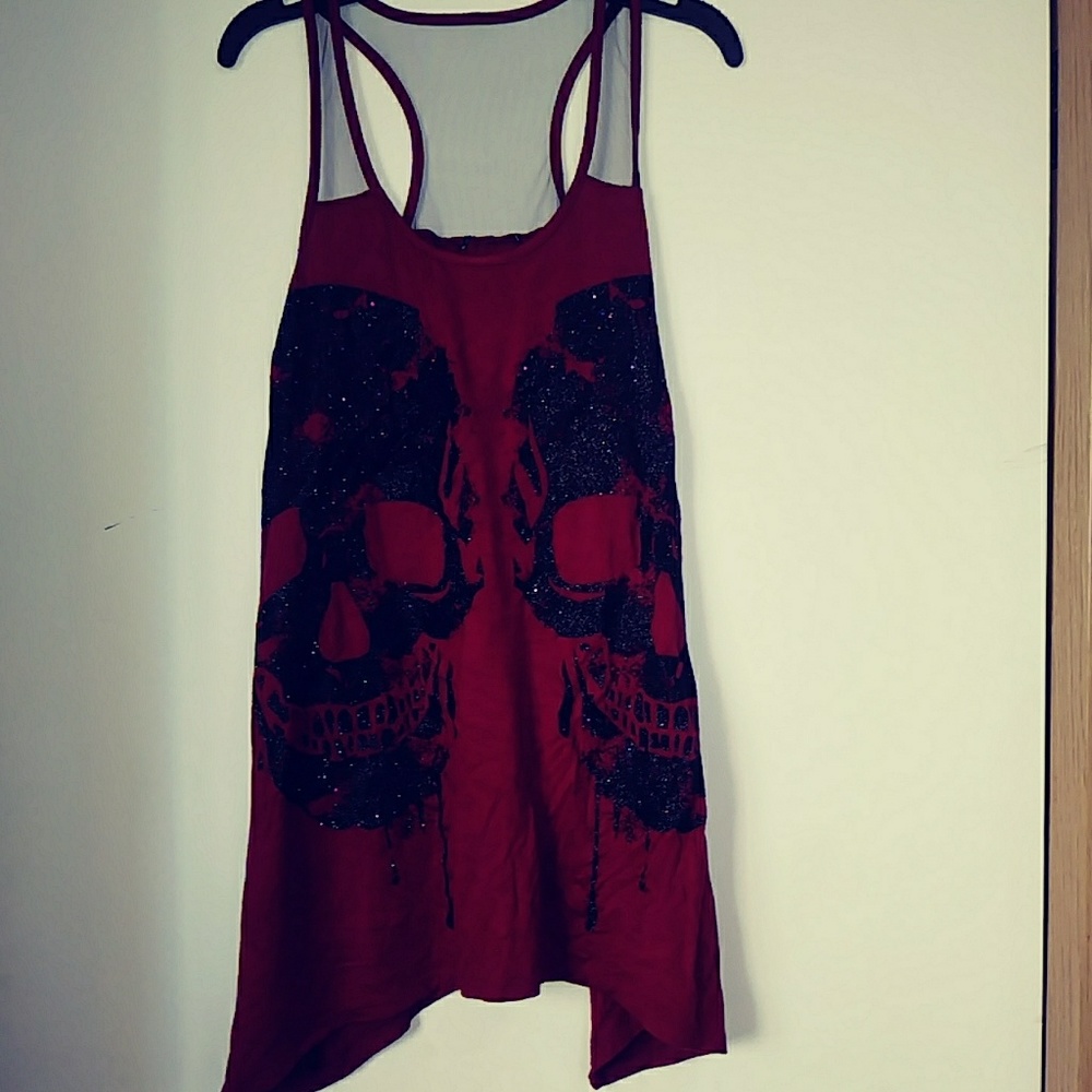 Skull tank
